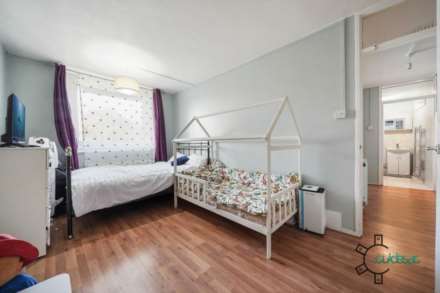 Oatfield House, Seven Sisters N15, Image 6