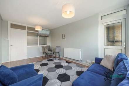 Oatfield House, Seven Sisters N15, Image 8