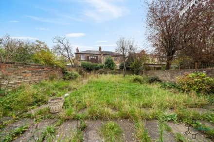 Upper Tollington Park, Stroud Green N4, Image 7