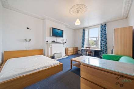 Upper Tollington Park, Stroud Green N4, Image 9