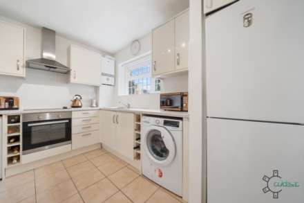 Carterhatch Lane, Enfield EN1, Image 3