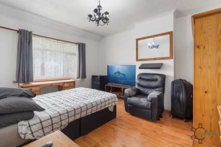 The Roundway, Tottenham N17, Image 6