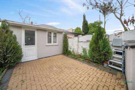 Thackeray Avenue, Tottenham N17, Image 4