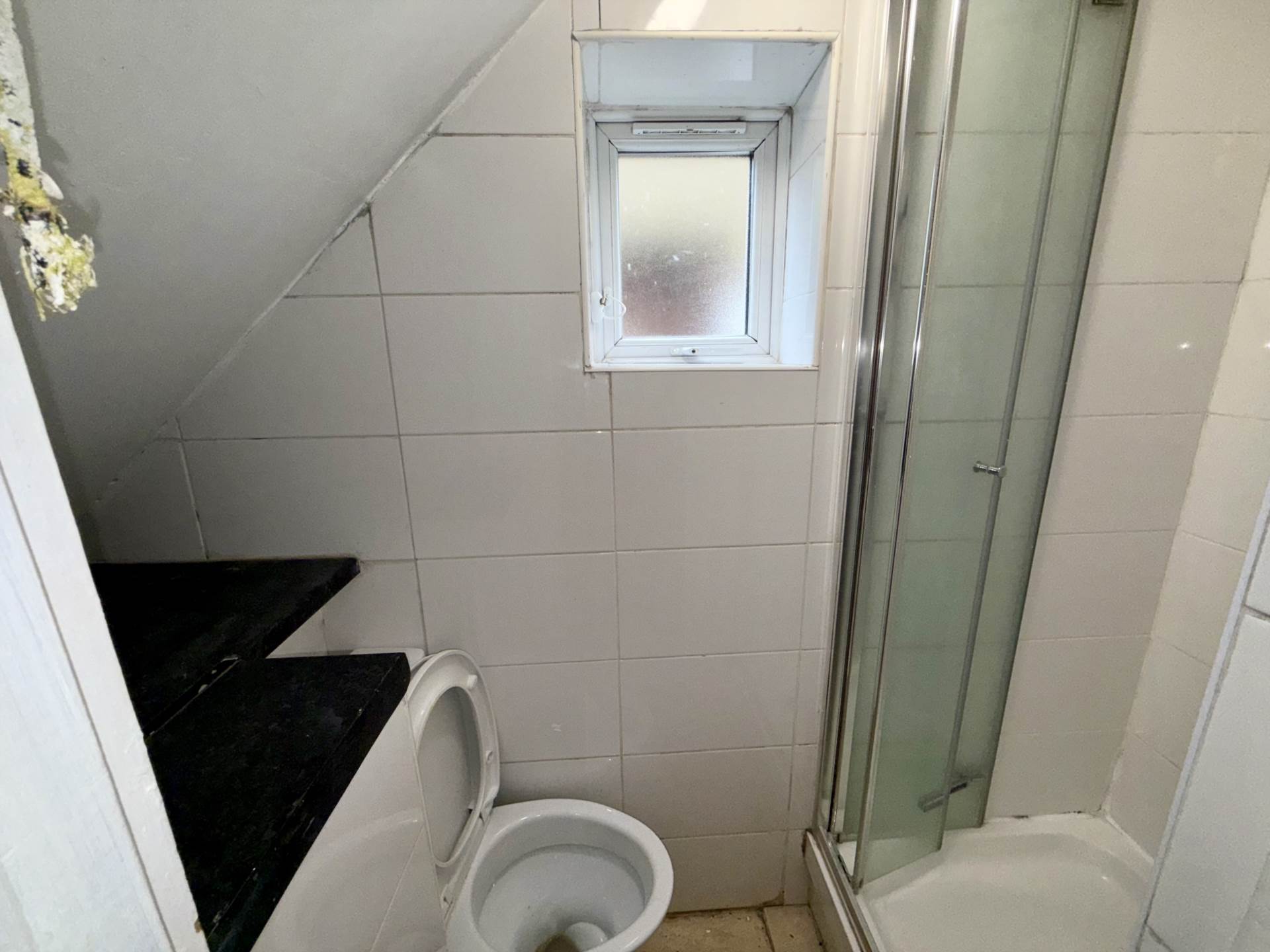 Cuckoo Hall Lane, Edmonton N9, Image 12
