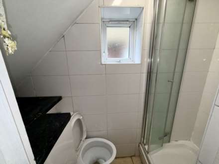 Cuckoo Hall Lane, Edmonton N9, Image 12