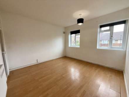 Cuckoo Hall Lane, Edmonton N9, Image 5