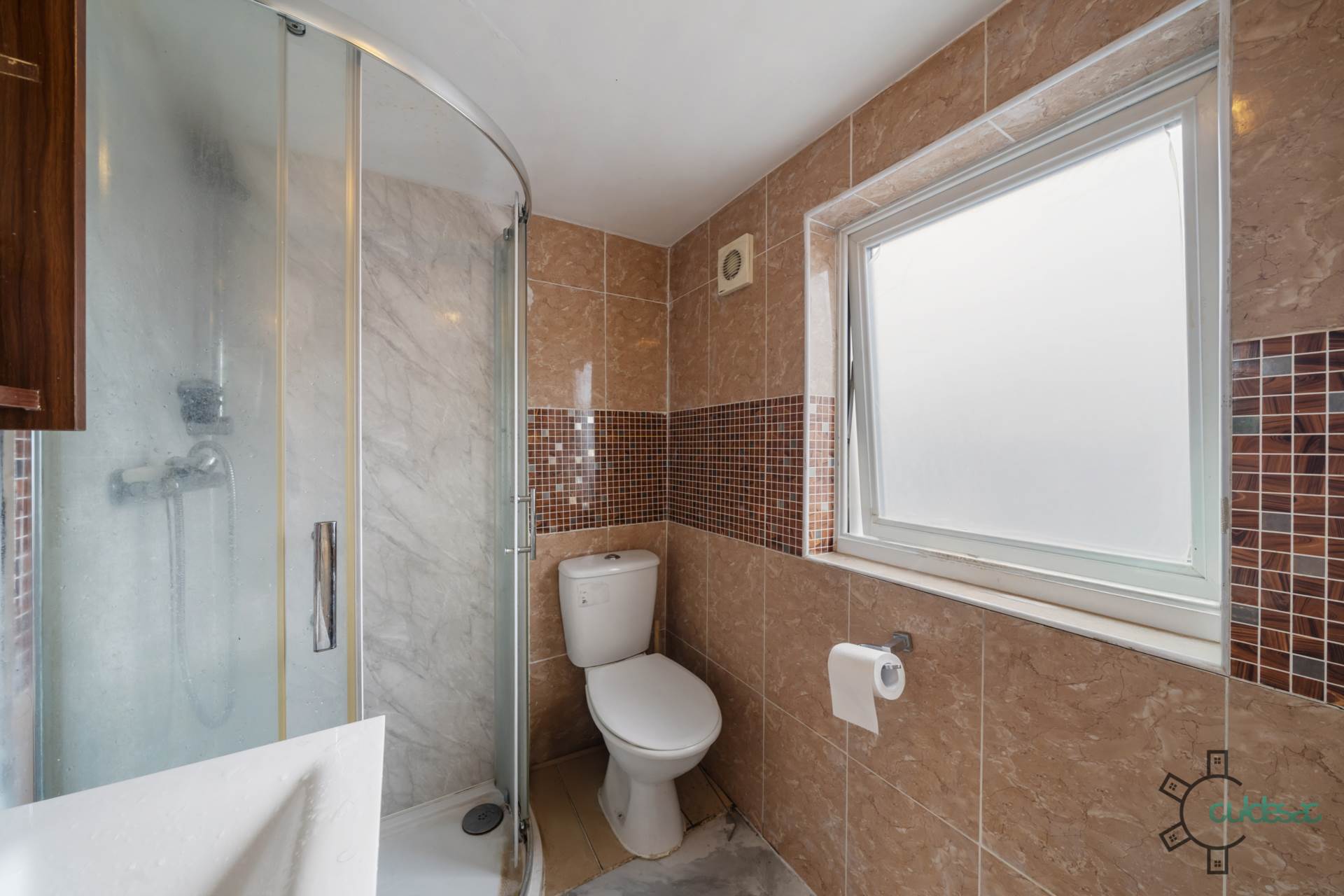 Acacia Road, Leytonstone E11, Image 9