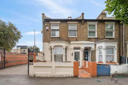 Acacia Road, Leytonstone E11, Image 1