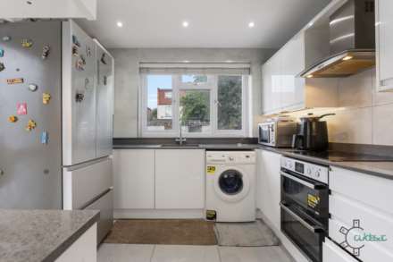 Parkstone Avenue, Upper Edmonton N18, Image 3
