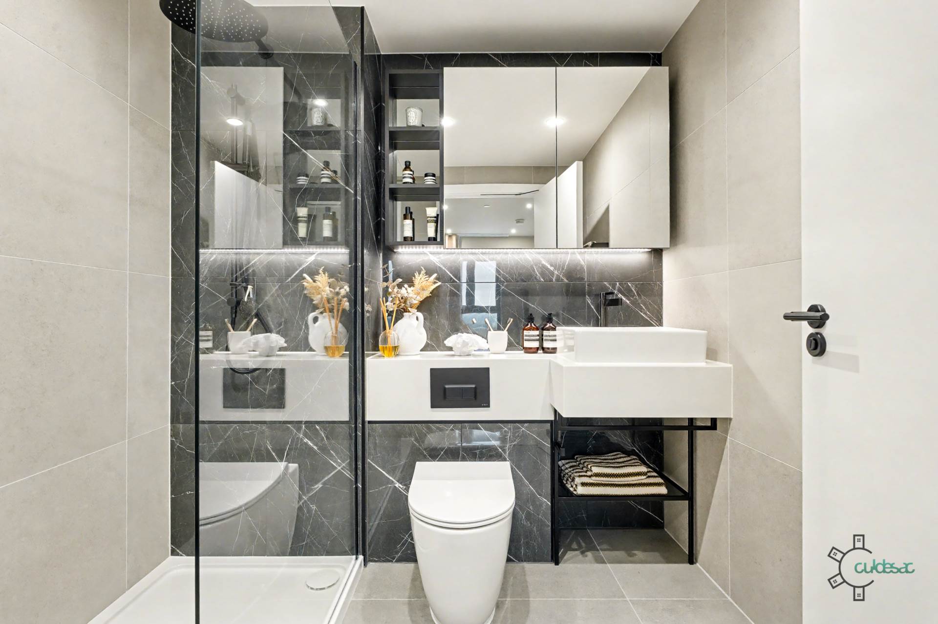 Emperor Point, Manor House N4, Image 21