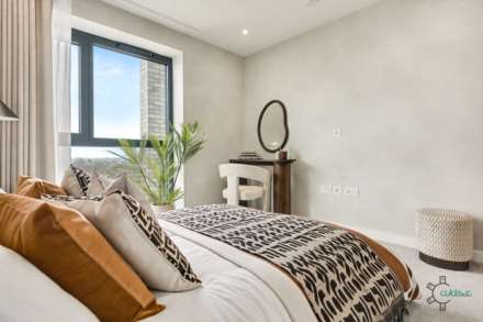 Emperor Point, Manor House N4, Image 13