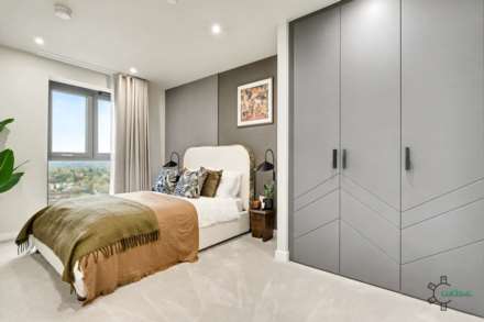 Emperor Point, Manor House N4, Image 15