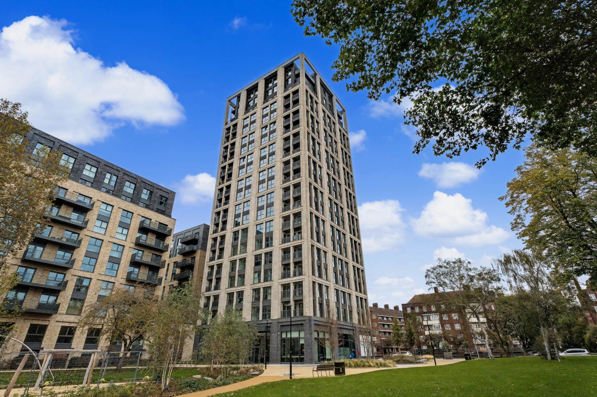 Emperor Point, Manor House N4, Image 12