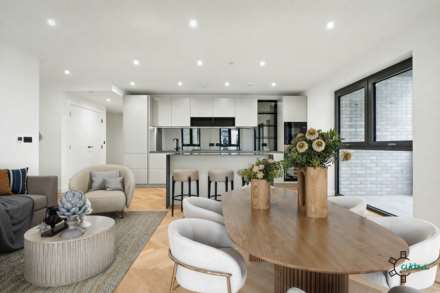 Emperor Point, Manor House N4, Image 3