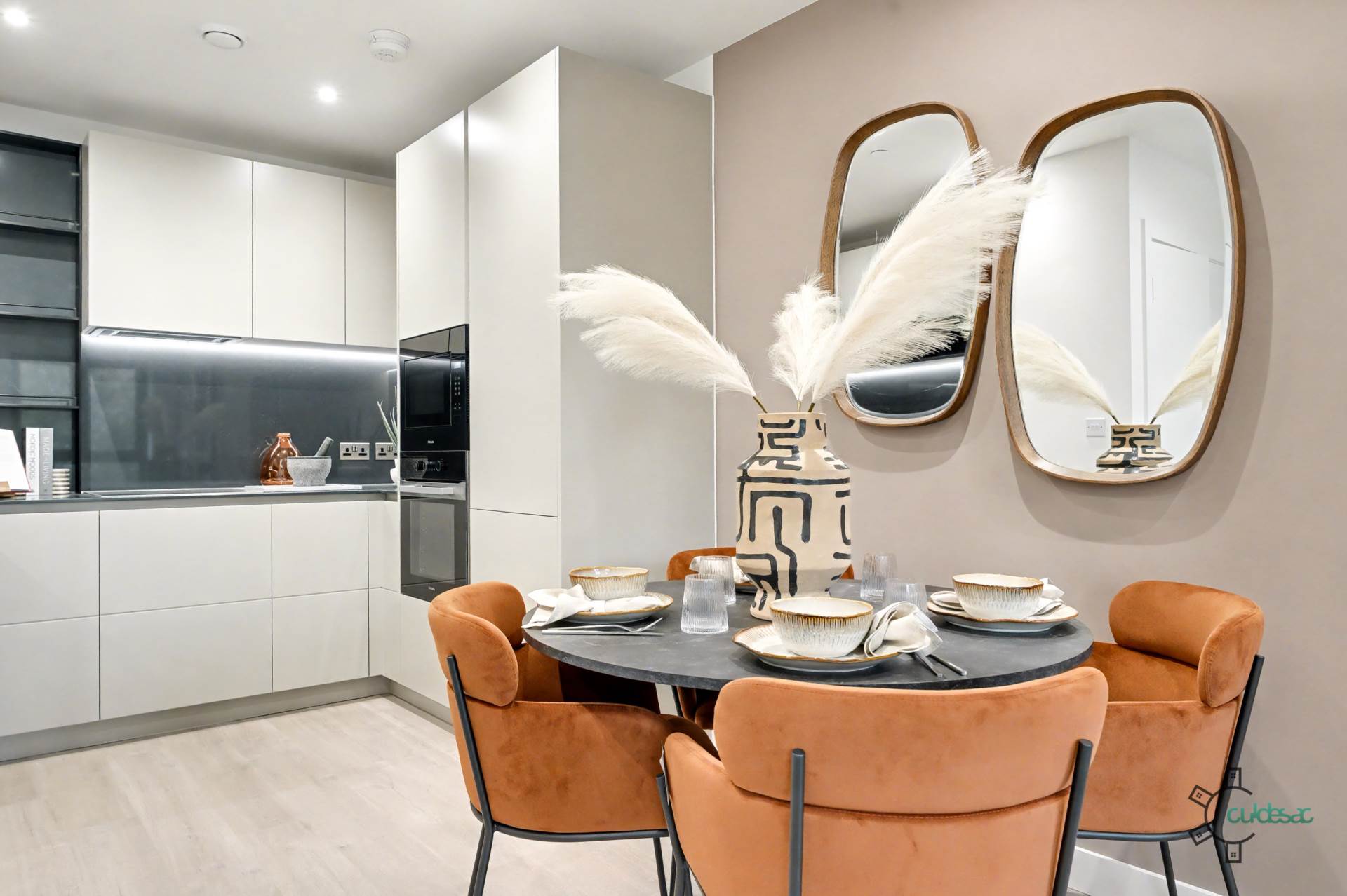 Emperor Point, Manor House N4, Image 4