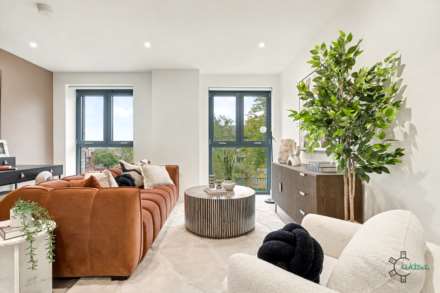 Emperor Point, Manor House N4, Image 2