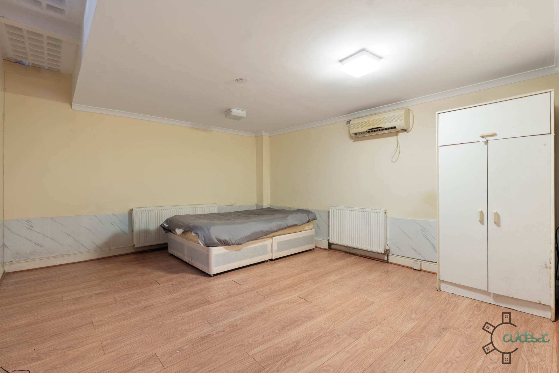 Elfrida Close, Woodford IG8, Image 8