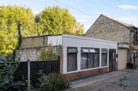 Elfrida Close, Woodford IG8, Image 3