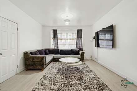 Morecombe Terrace, Edmonton N18, Image 2