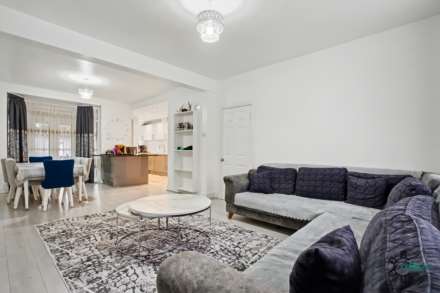 Morecombe Terrace, Edmonton N18, Image 5