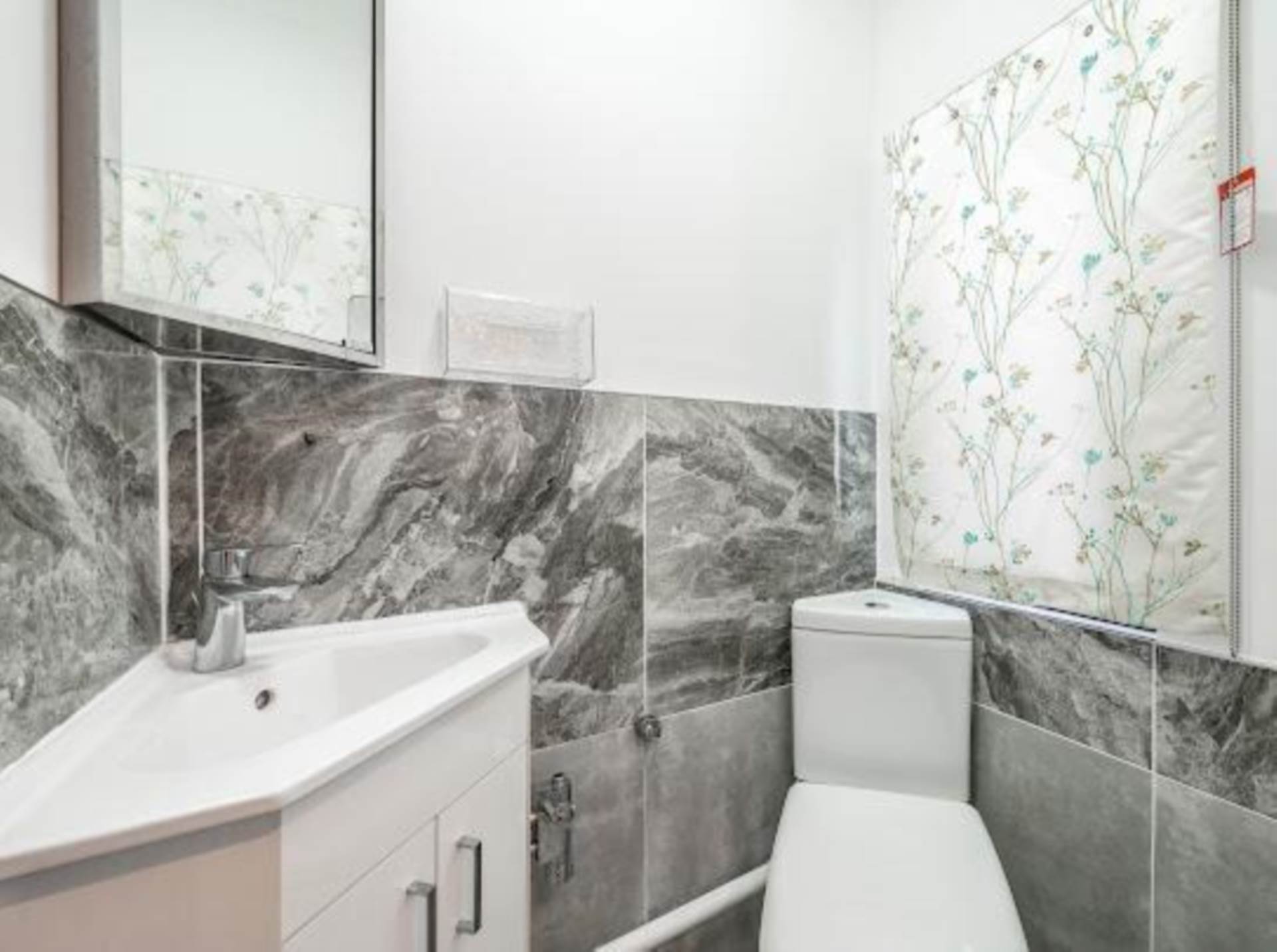 Whitton Waye, Hounslow Central TW3, Image 13