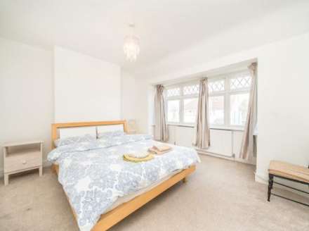 Whitton Waye, Hounslow Central TW3, Image 10