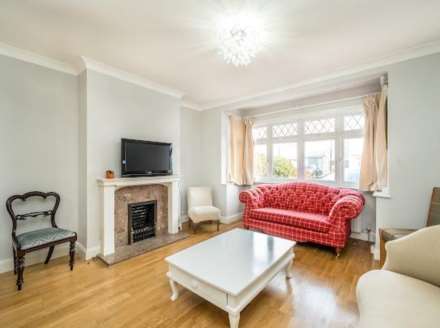 Whitton Waye, Hounslow Central TW3, Image 2