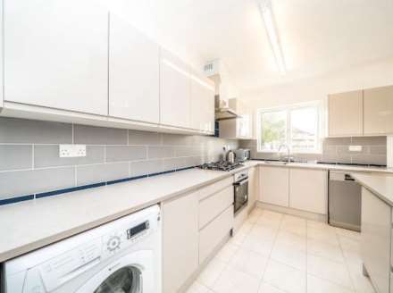 Whitton Waye, Hounslow Central TW3, Image 4