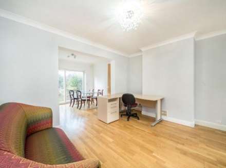 Whitton Waye, Hounslow Central TW3, Image 5