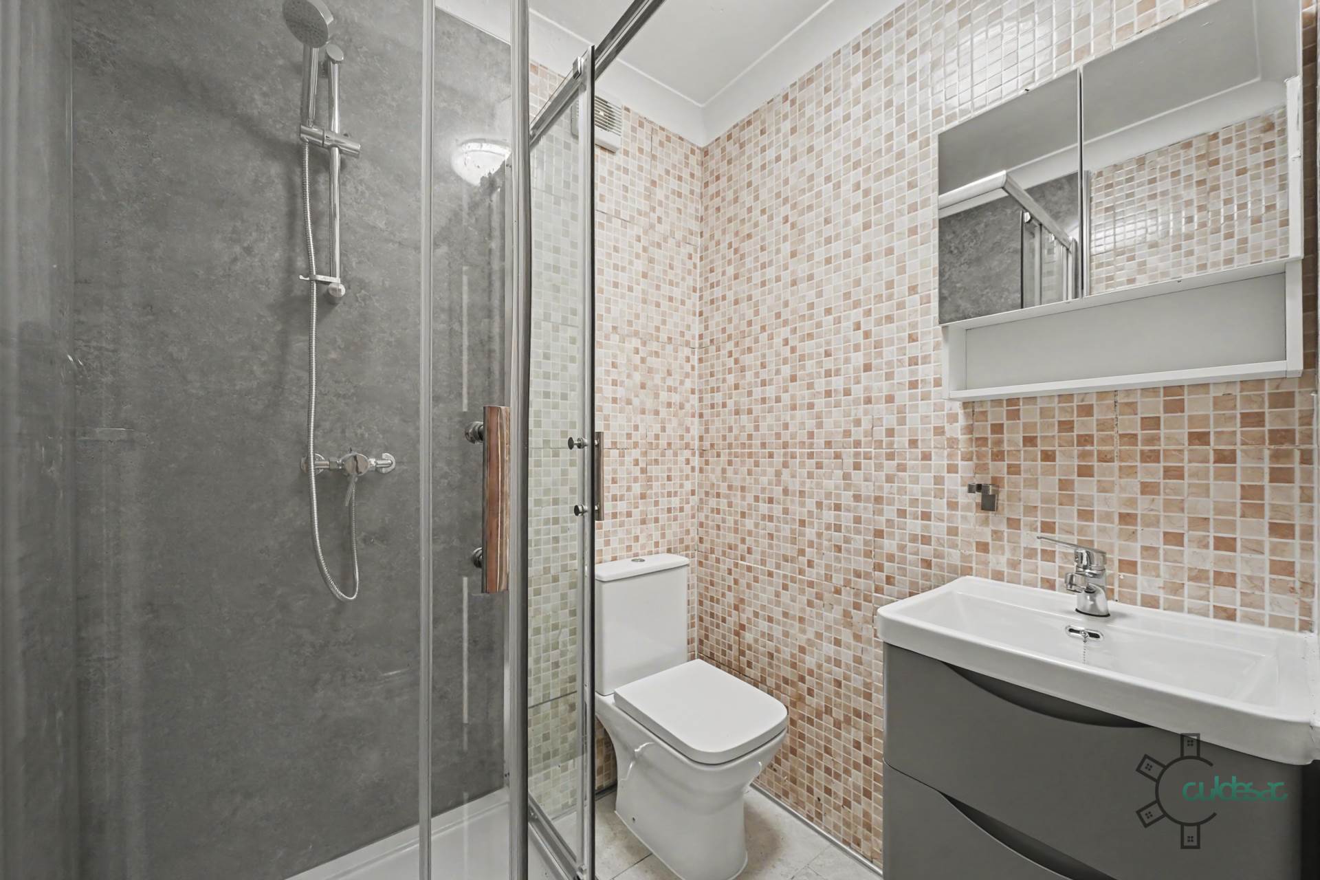 Bartle Avenue, East Ham E6, Image 12