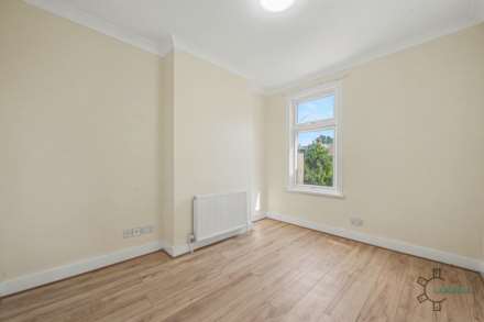Bartle Avenue, East Ham E6, Image 11