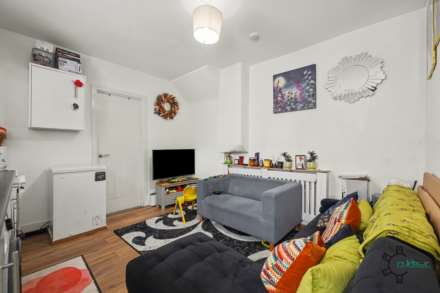 Baker Street, Enfield EN1, Image 2