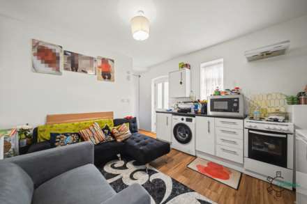 Baker Street, Enfield EN1, Image 4