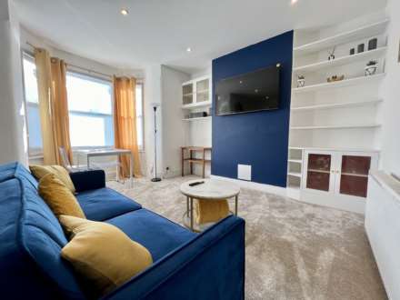 Willingdon Road, Wood Green N22, Image 3