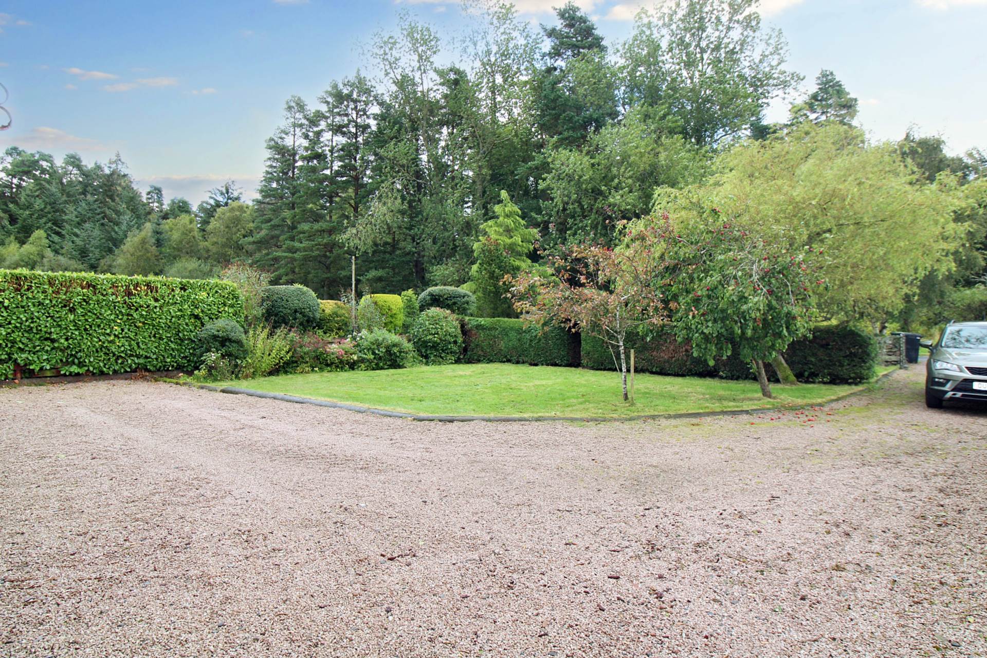 Antlers Cottage, Meikle Urchany, Image 12