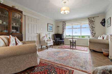 School Brae, Croy, Image 9