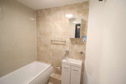 Buckingham Pace, High Wycombe, Image 4