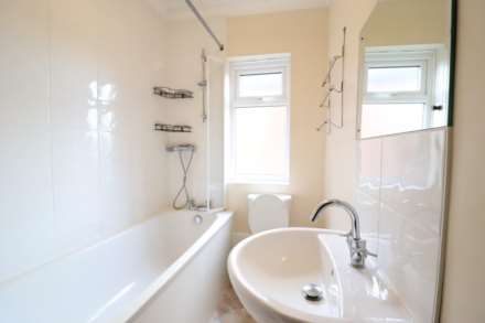 Priory Avenue, High Wycombe, Image 10