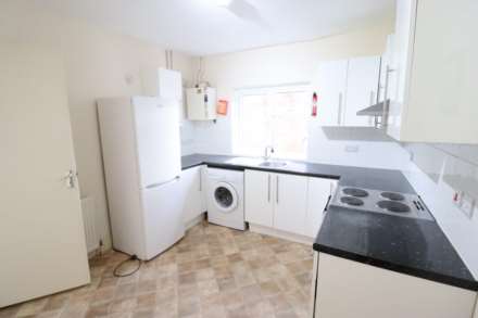 Priory Avenue, High Wycombe, Image 2