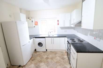 Priory Avenue, High Wycombe, Image 7