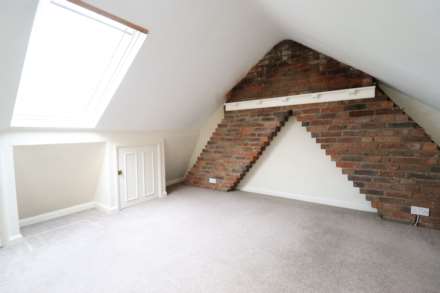 Priory Avenue, High Wycombe, Image 9
