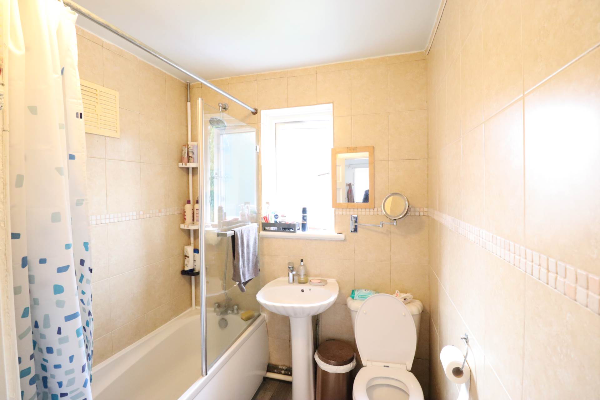 Chairborough Road, High Wycombe. HP12 3HN, Image 5