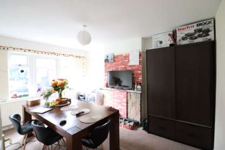 Chairborough Road, High Wycombe. HP12 3HN, Image 3