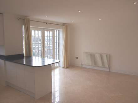 Mentmore, The Greenway, High Wycombe, Image 5