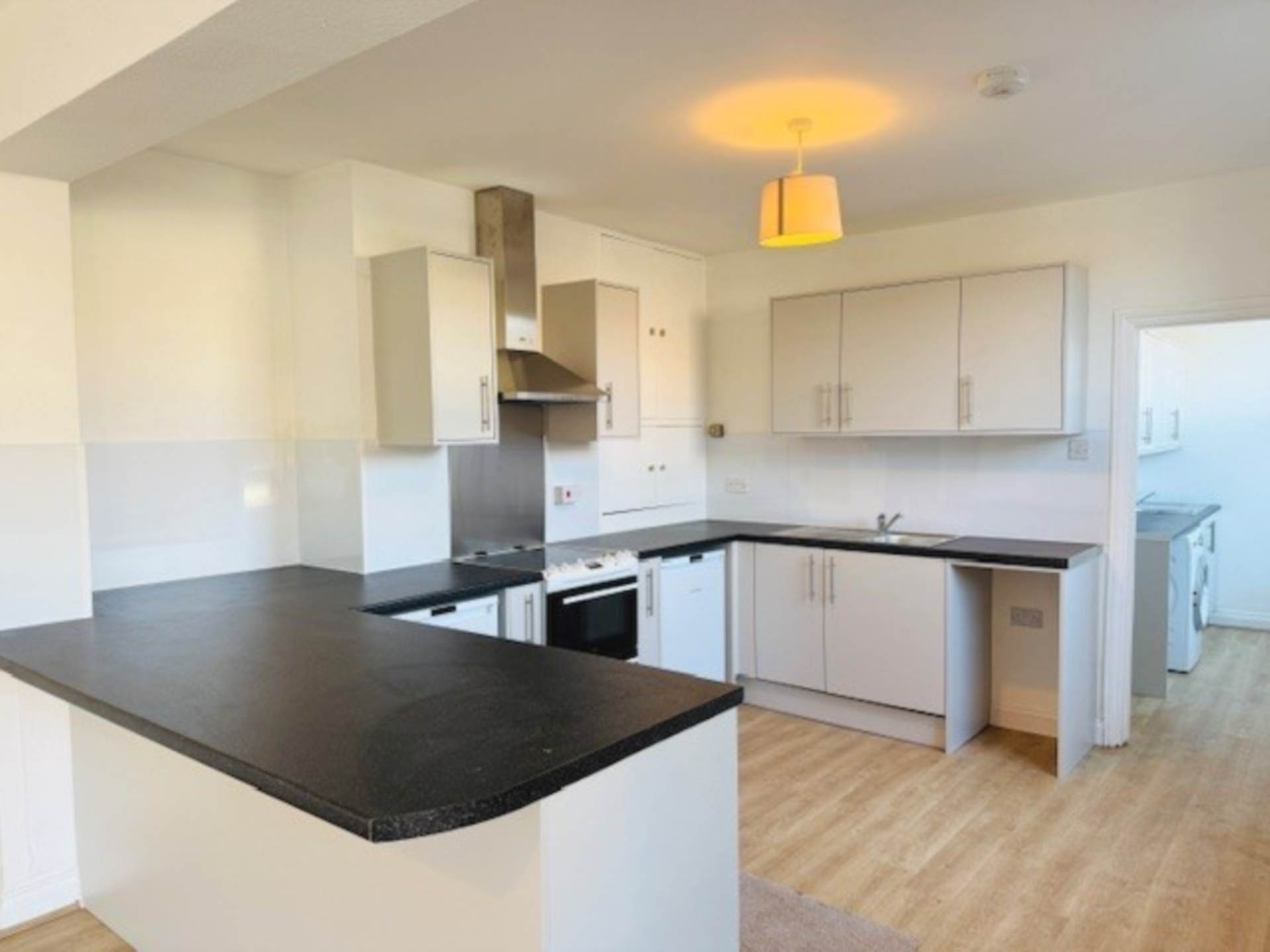 Lindsay Avenue, High Wycombe, Image 3