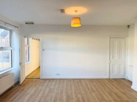 Lindsay Avenue, High Wycombe, Image 8