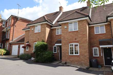 3 Bedroom Terrace, Copperfields, High Wycombe