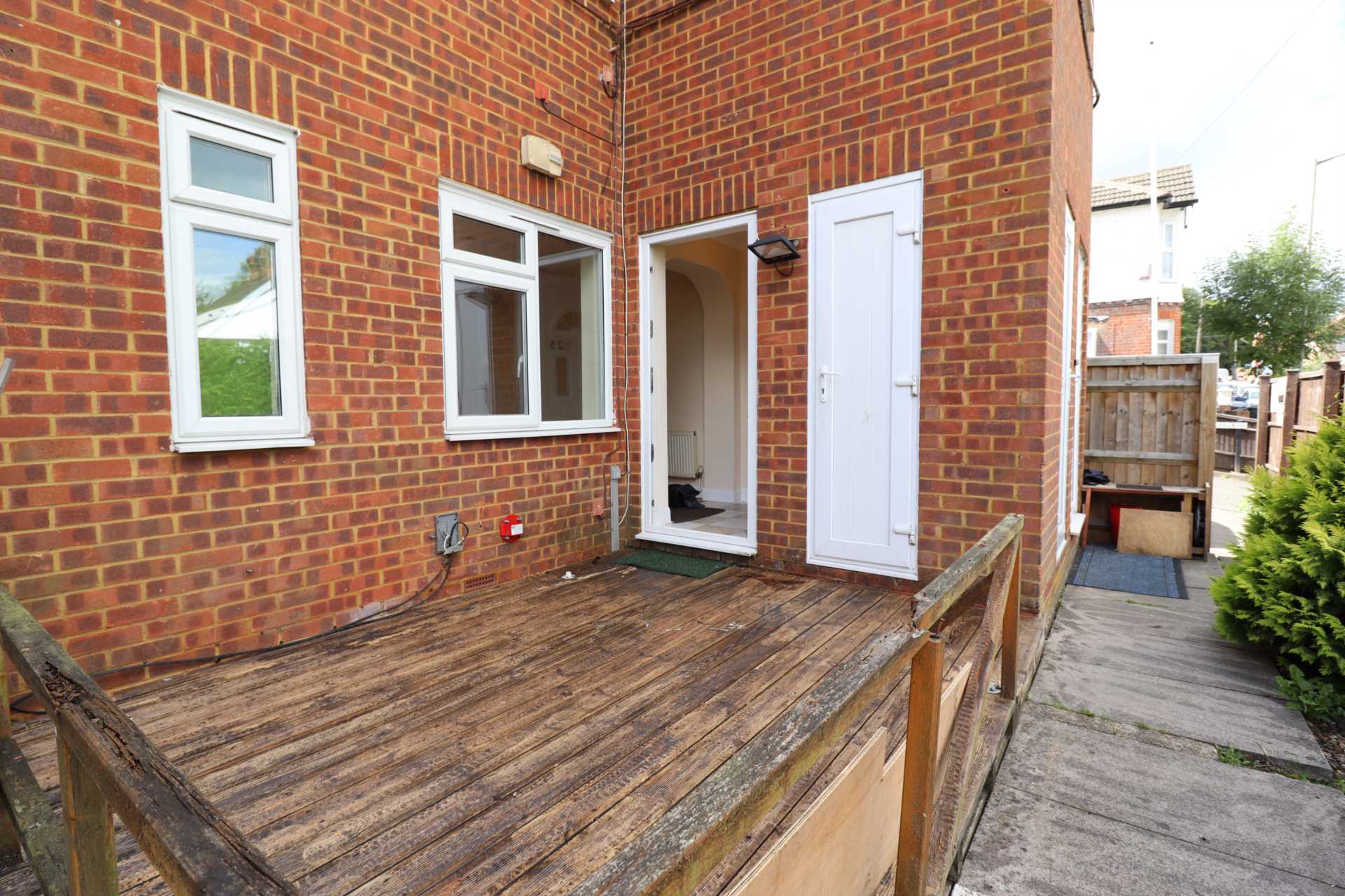 Dashwood Avenue, High Wycombe, Image 1