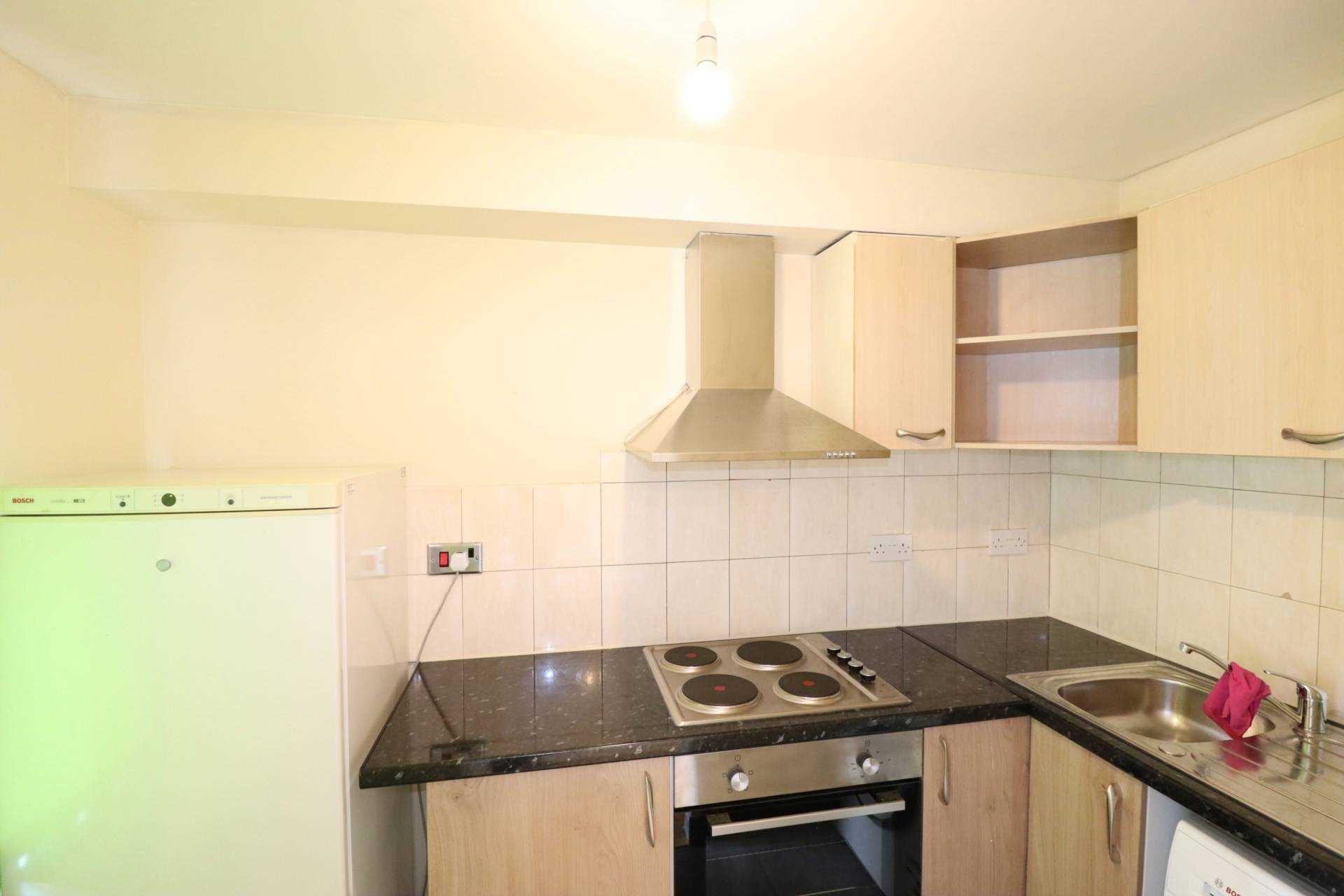 Dashwood Avenue, High Wycombe, Image 4