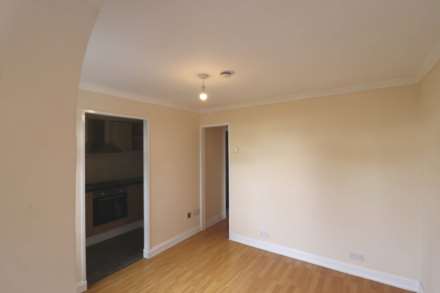 Dashwood Avenue, High Wycombe, Image 2